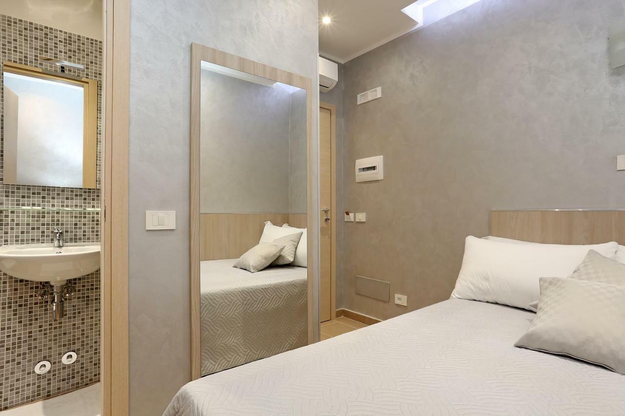 Adorasuite 2 โรม ภายนอก รูปภาพ