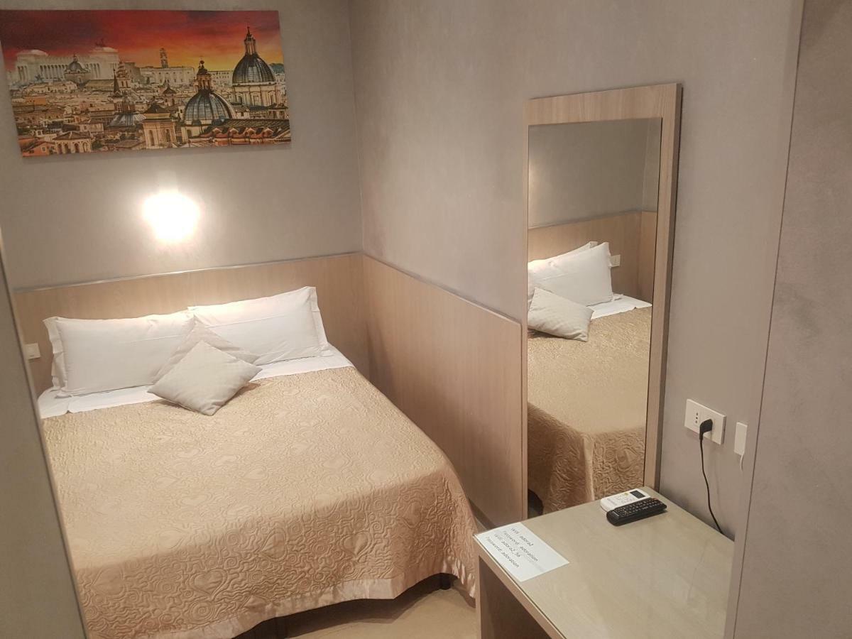 Adorasuite 2 โรม ภายนอก รูปภาพ