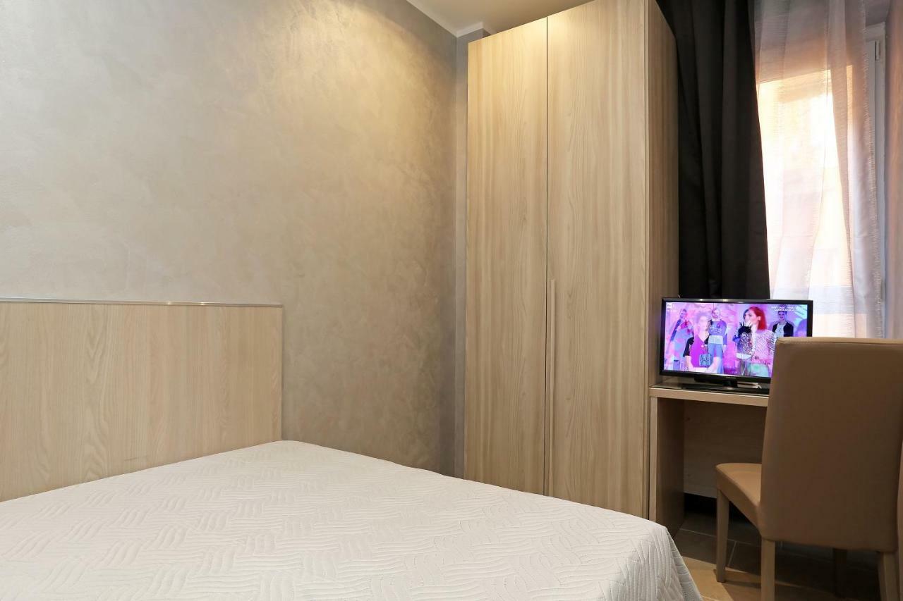 Adorasuite 2 โรม ภายนอก รูปภาพ